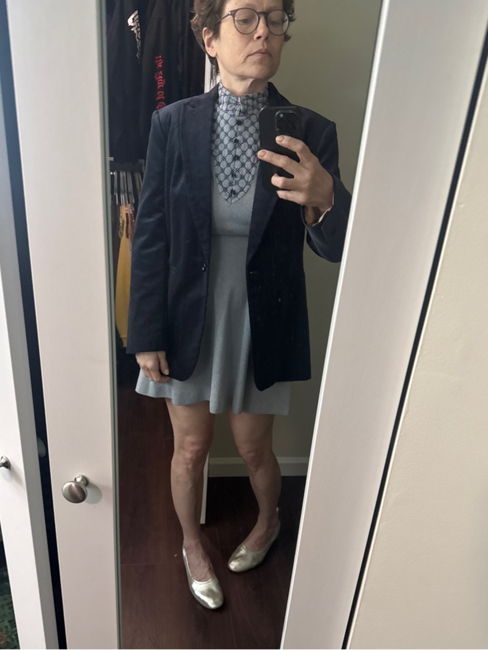 Meet your Posher! Hi my name is Michelle. My nicknames are Miku and Mikuya! 💛